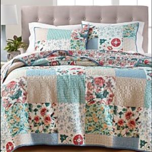 Martha Stewart Country Flora Patchwork Quilt Set